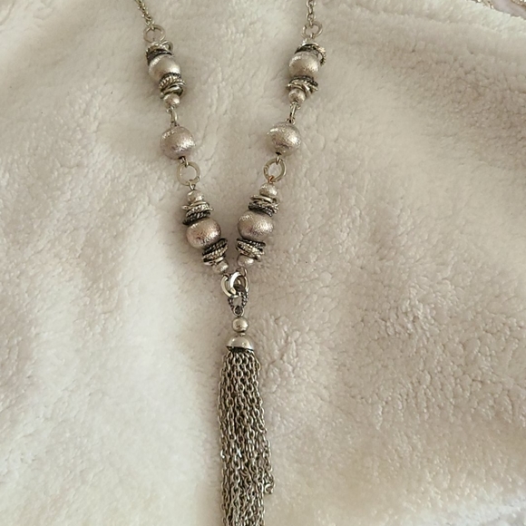 Vintage Jewelry - Sleek Necklace